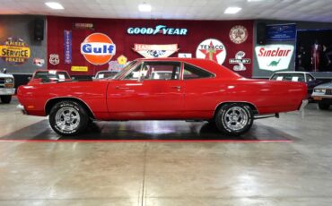 Plymouth-Roadrunner-1969-Red-Black-32