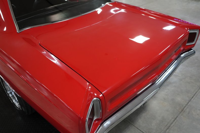 Plymouth-Roadrunner-1969-Red-Black-37