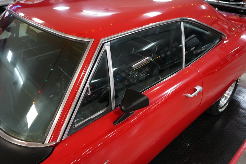 Plymouth-Roadrunner-1969-Red-Black-37