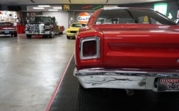 Plymouth-Roadrunner-1969-Red-Black-39