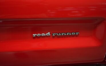 Plymouth-Roadrunner-1969-Red-Black-45