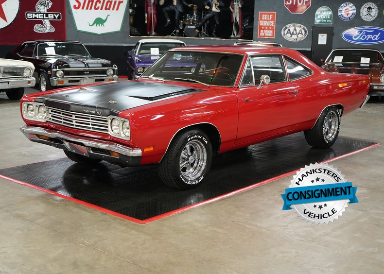 Plymouth-Roadrunner-1969-Red-Black
