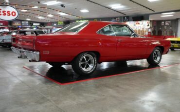 Plymouth-Roadrunner-1969-Red-Black-6