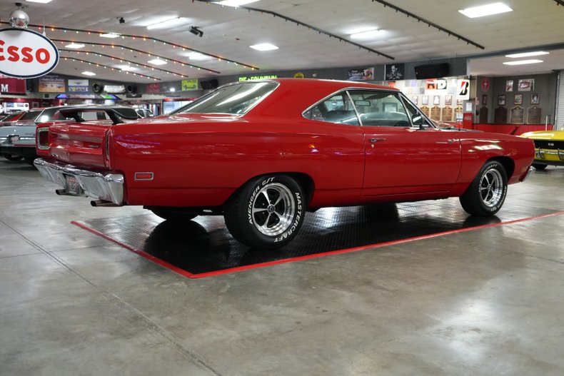 Plymouth-Roadrunner-1969-Red-Black-6