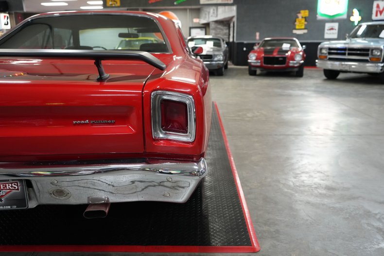 Plymouth-Roadrunner-1969-Red-Black-7