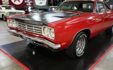 Plymouth-Roadrunner-1969-Red-Black-9