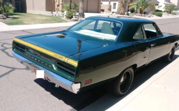 Plymouth-Roadrunner-1970-Green-White-1