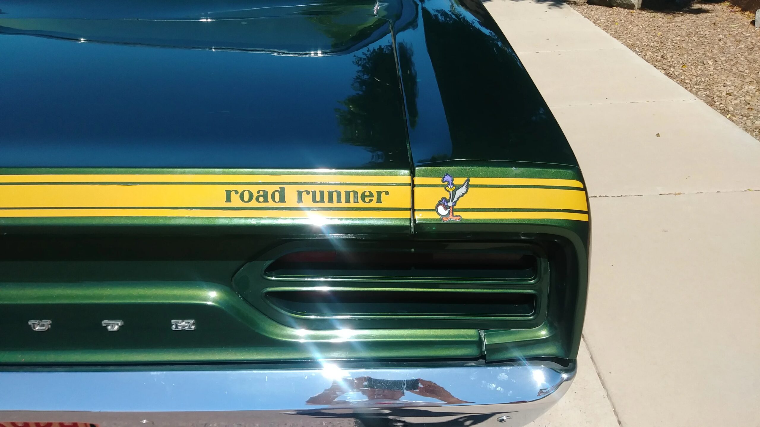 Plymouth-Roadrunner-1970-Green-White-38