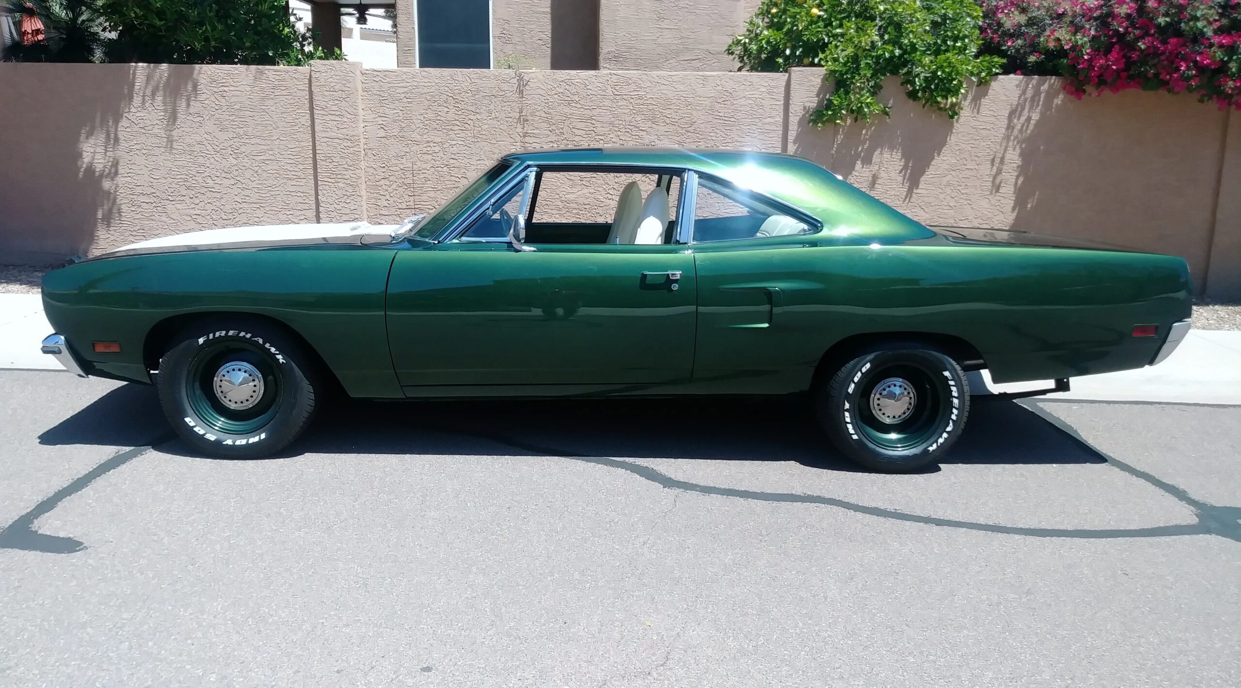 Plymouth-Roadrunner-1970-Green-White