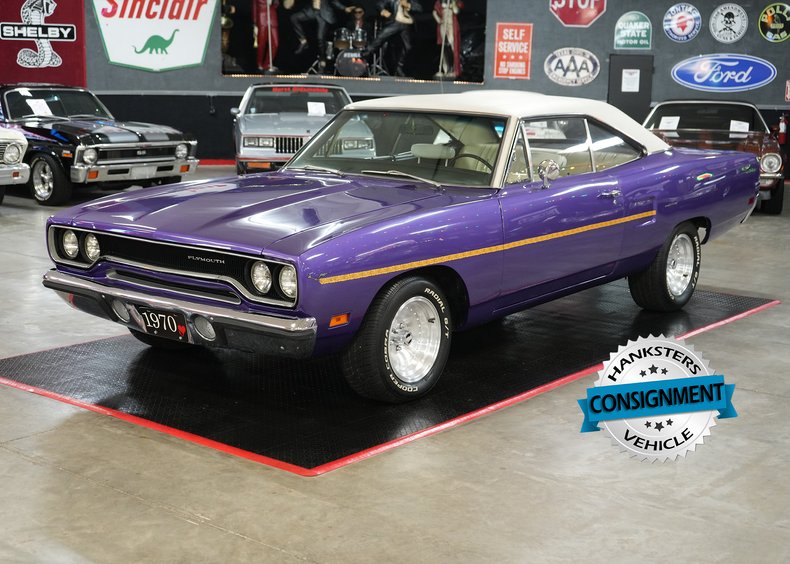 Plymouth-Roadrunner-1970-In-Violet-White-28
