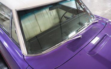 Plymouth-Roadrunner-1970-In-Violet-White-36