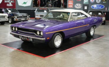 Plymouth-Roadrunner-1970-In-Violet-White