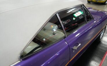 Plymouth-Roadrunner-1970-In-Violet-White-38