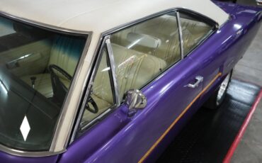 Plymouth-Roadrunner-1970-In-Violet-White-39