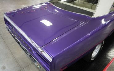 Plymouth-Roadrunner-1970-In-Violet-White-46