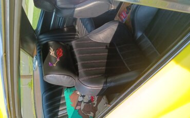 Plymouth-Roadrunner-1970-Yellow-Black-11