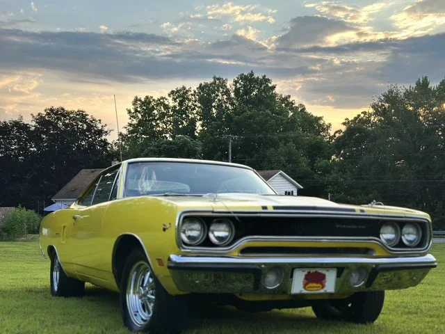 Plymouth-Roadrunner-1970-Yellow-Black-17