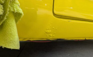 Plymouth-Roadrunner-1970-Yellow-Black-3