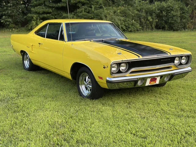 Plymouth-Roadrunner-1970-Yellow-Black-6
