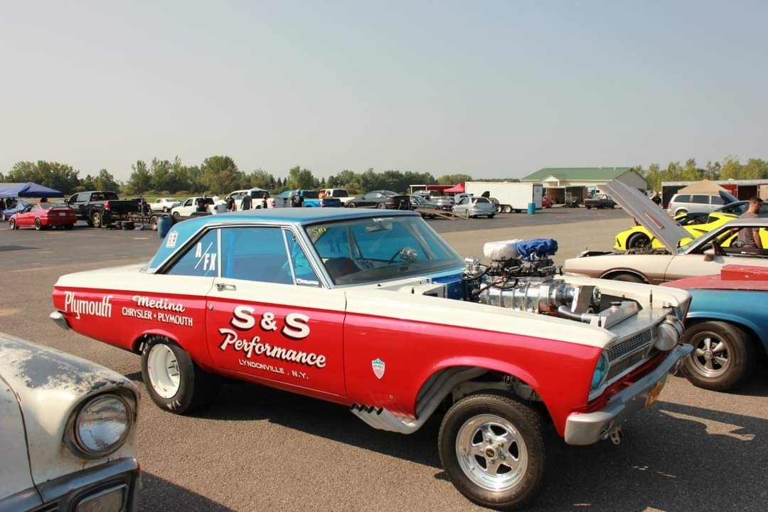 Plymouth-Satellite-1965-1