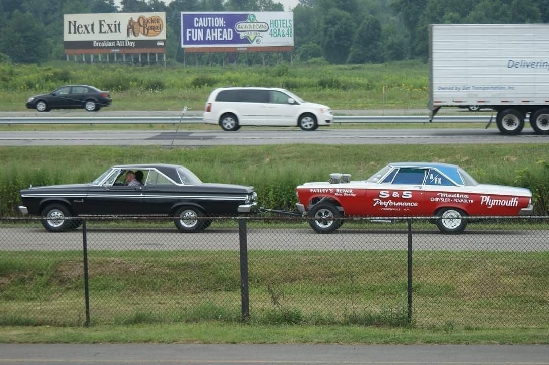 Plymouth-Satellite-1965-13