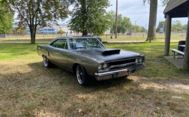 Plymouth-Satellite-1970-Gray-1