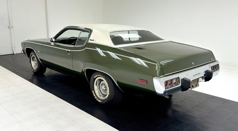 Plymouth-Satellite-1973-Forest-Green-Metalli-Green-1
