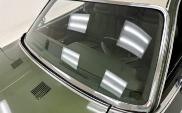 Plymouth-Satellite-1973-Forest-Green-Metalli-Green-11