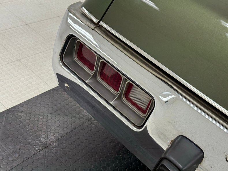 Plymouth-Satellite-1973-Forest-Green-Metalli-Green-17