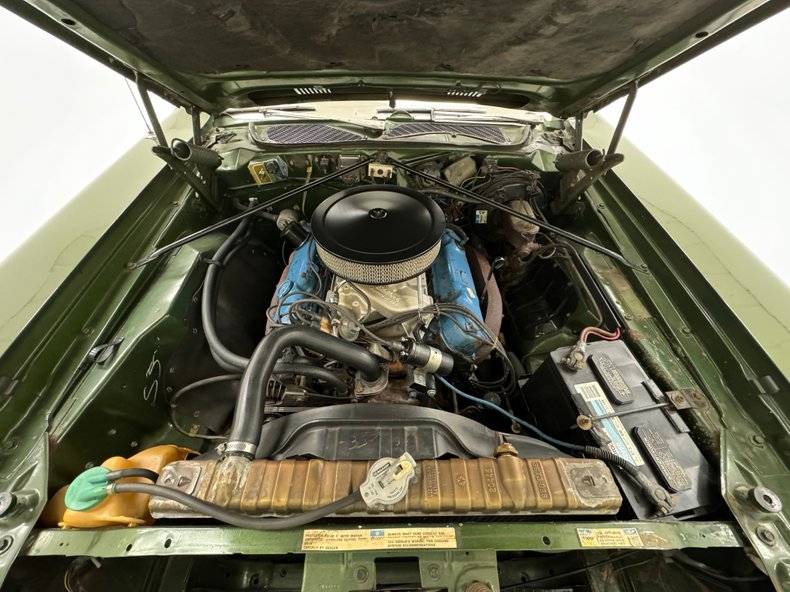 Plymouth-Satellite-1973-Forest-Green-Metalli-Green-20