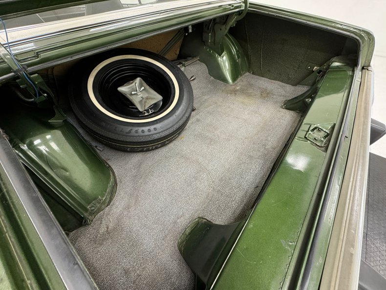 Plymouth-Satellite-1973-Forest-Green-Metalli-Green-23