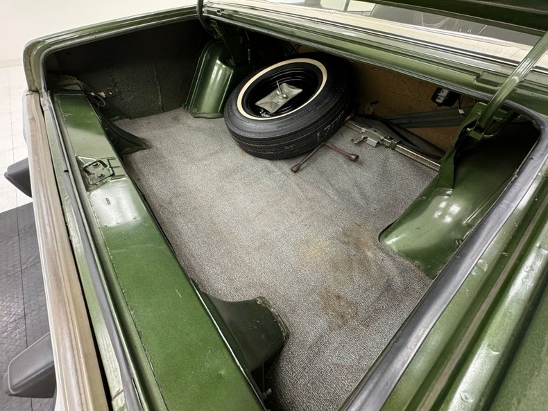 Plymouth-Satellite-1973-Forest-Green-Metalli-Green-25