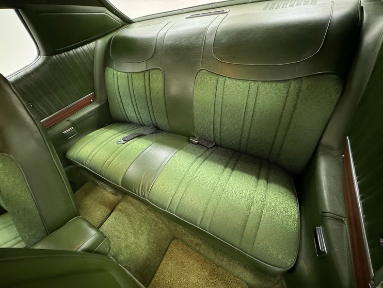 Plymouth-Satellite-1973-Forest-Green-Metalli-Green-30
