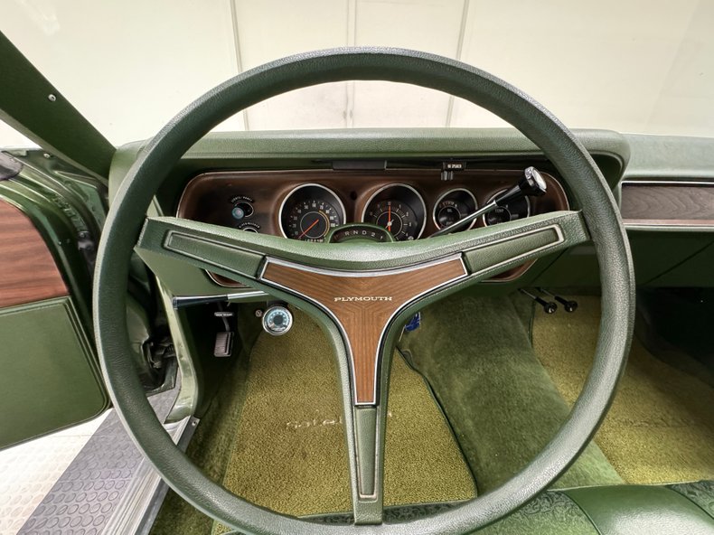 Plymouth-Satellite-1973-Forest-Green-Metalli-Green-35