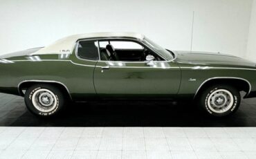 Plymouth-Satellite-1973-Forest-Green-Metalli-Green-4