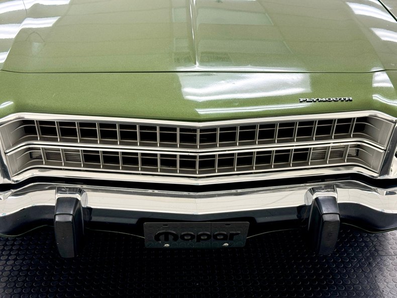 Plymouth-Satellite-1973-Forest-Green-Metalli-Green-7