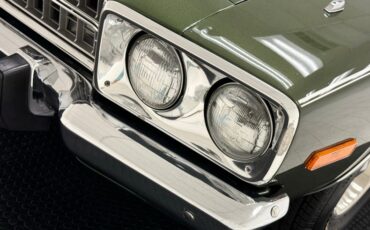 Plymouth-Satellite-1973-Forest-Green-Metalli-Green-8