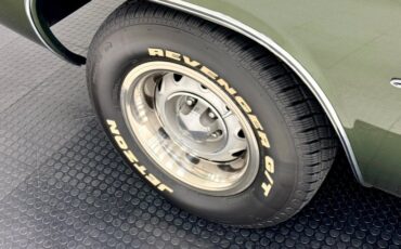 Plymouth-Satellite-1973-Forest-Green-Metalli-Green-9