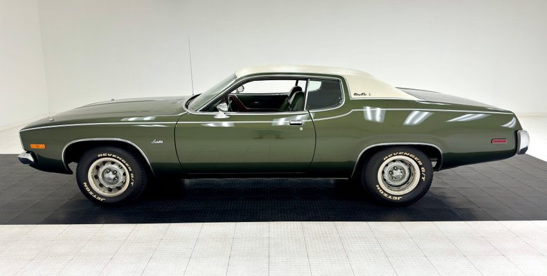 Plymouth-Satellite-1973-Forest-Green-Metalli-Green
