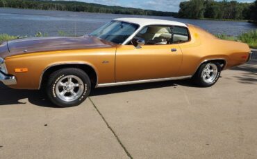 Plymouth-Satellite-1974-2-dr-1