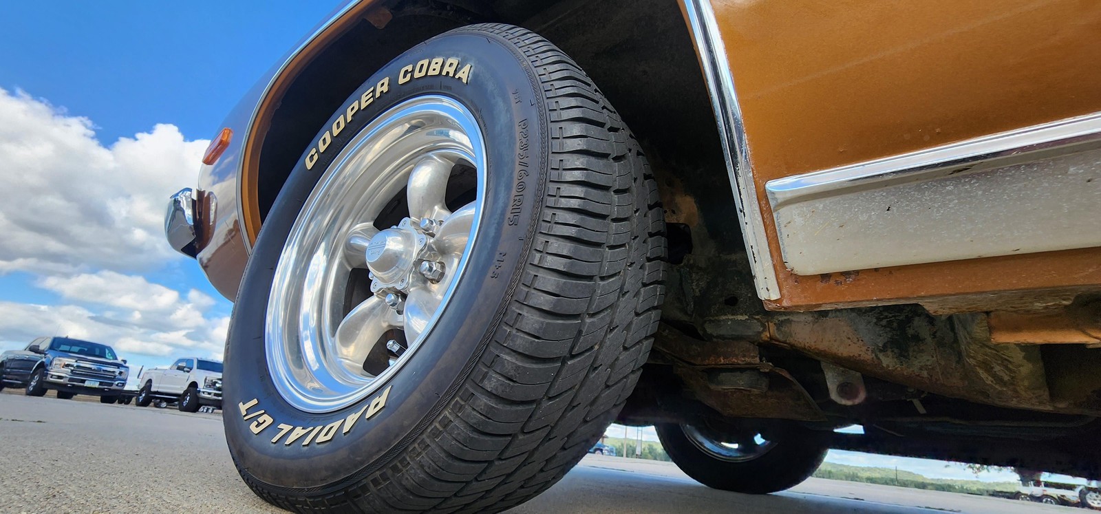 Plymouth-Satellite-1974-2-dr-26