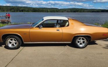 Plymouth-Satellite-1974-2-dr