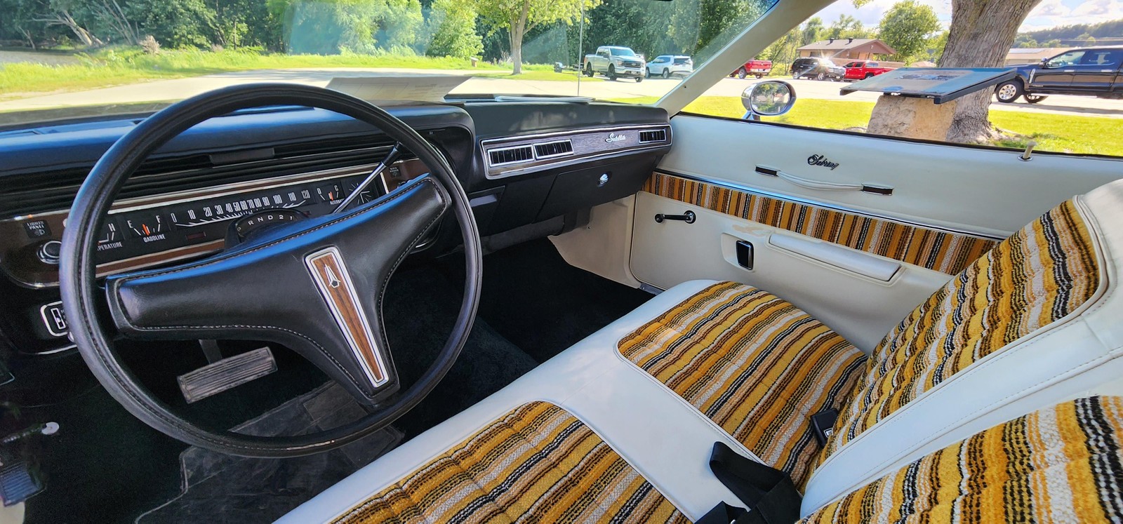 Plymouth-Satellite-1974-2-dr-38