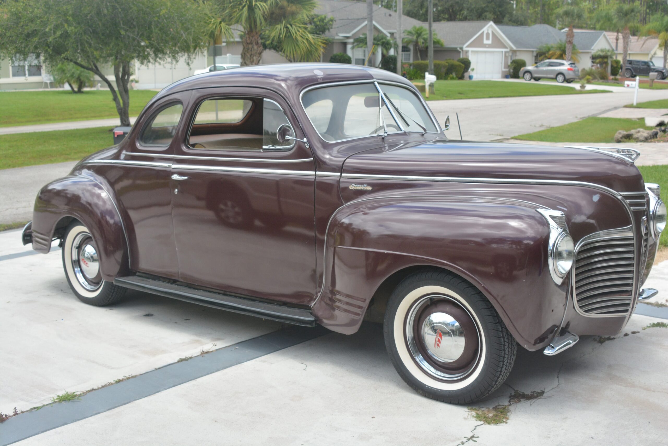 Plymouth-Special-deluxe-1941-Burgundy-Tan-10