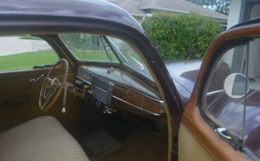 Plymouth-Special-deluxe-1941-Burgundy-Tan-13