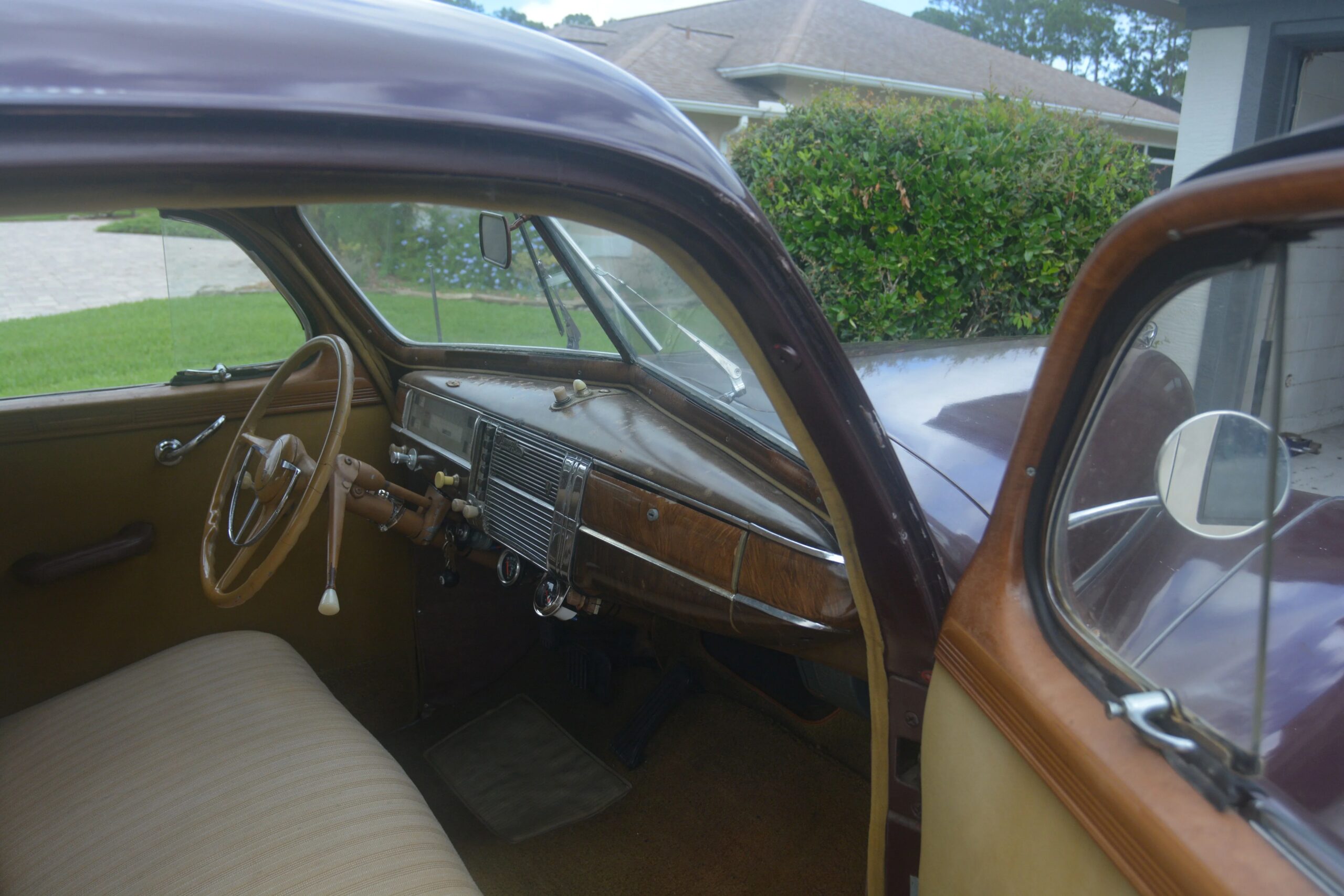 Plymouth-Special-deluxe-1941-Burgundy-Tan-13