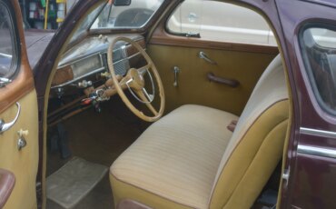 Plymouth-Special-deluxe-1941-Burgundy-Tan-14