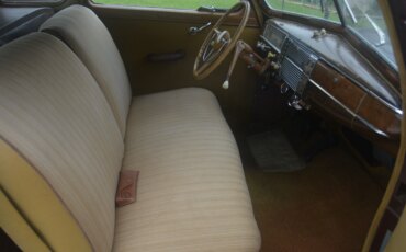 Plymouth-Special-deluxe-1941-Burgundy-Tan-4