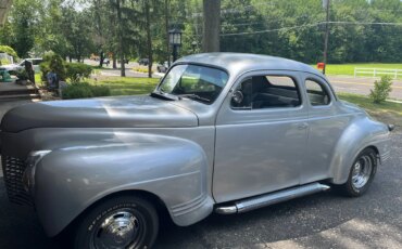 Plymouth-Special-deluxe-1941-Silver-Gray