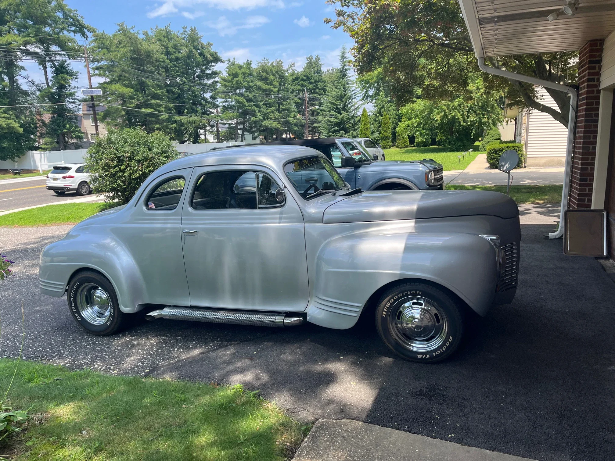 Plymouth-Special-deluxe-1941-Silver-Gray-9
